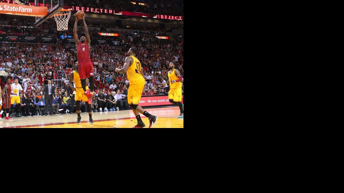 
Luol Deng lanza para el Heat, el jueves en Miami.
