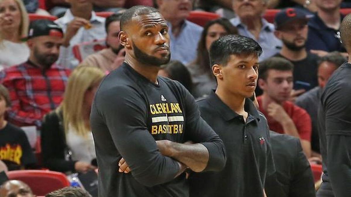 El astro de Cleveland LeBron James en su última visita al American Airlines Arena contra el Heat el 10 de abril