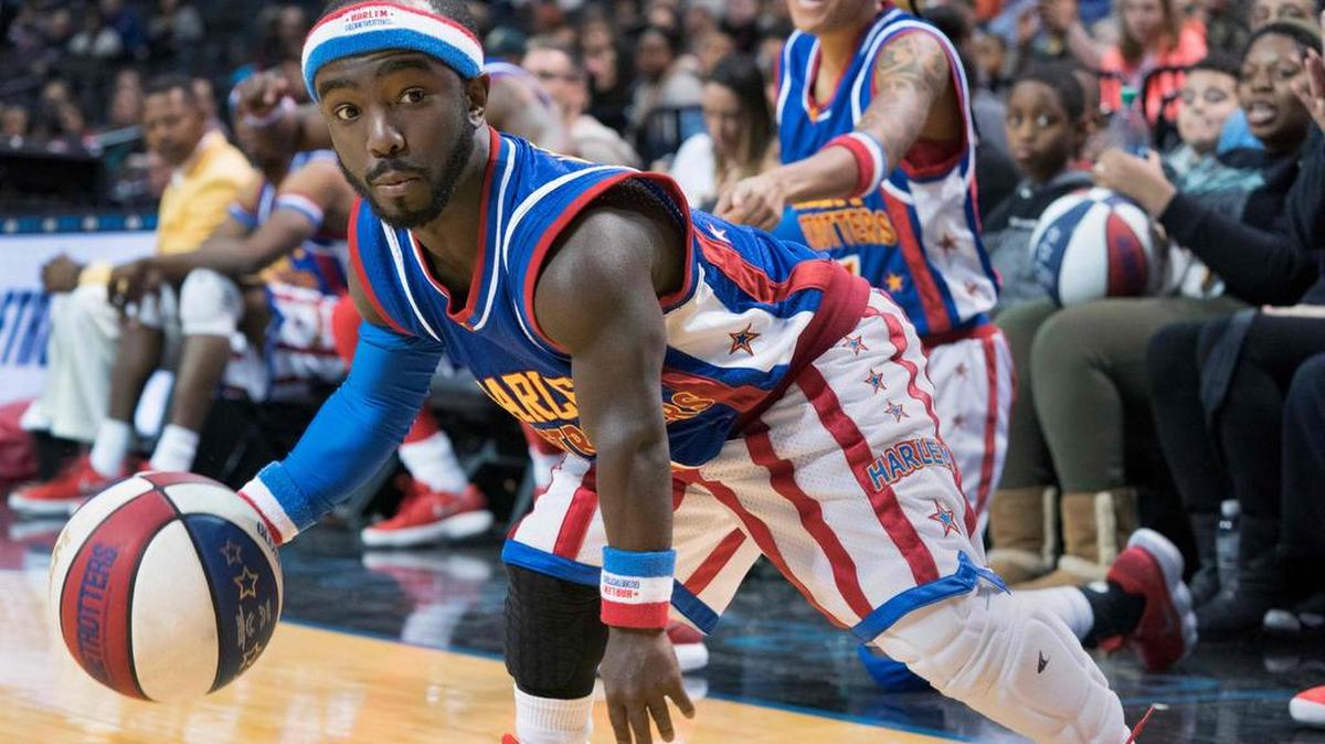 A los 32 años, Jahmani Swanson, basquetbolista de solo 135 centímetros, ya es miembro de pleno derecho del célebre equipo de los Harlem Globetrotters, una consagración para este neoyorquino, hijo de una madre enana y un padre de talla normal.