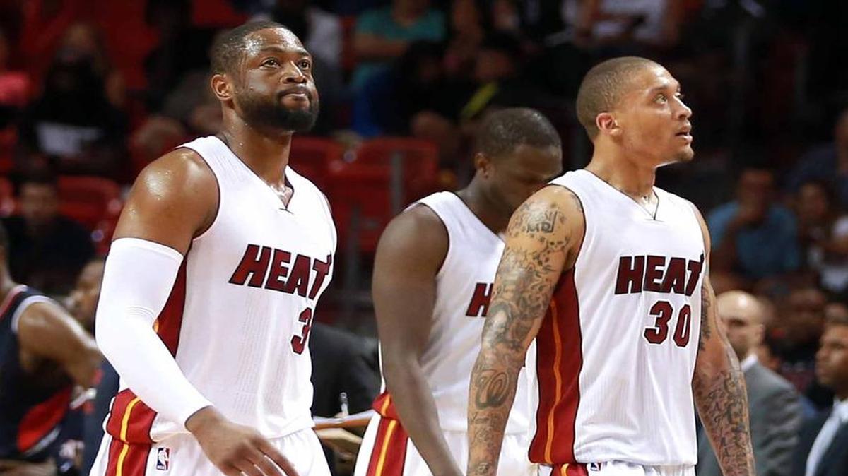 
Dwyane Wade (izq.) y Michael Beasley (der.) en el partido del Heat contra los Hawks, en febrero pasado.
