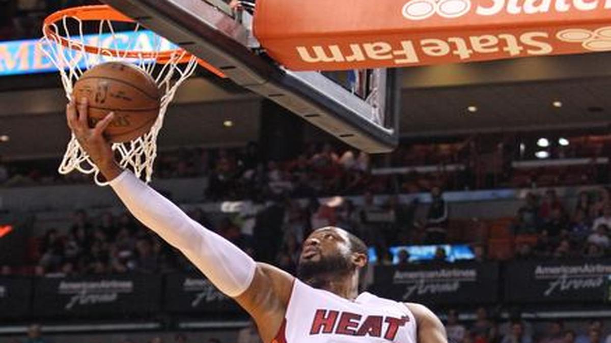 
Dwyane Wade anotó 28 puntos y fue la máxima figura en la ofensiva del Heat ante los Nets de Brooklyn, en el partido celebrado el miércoles en Miami.


