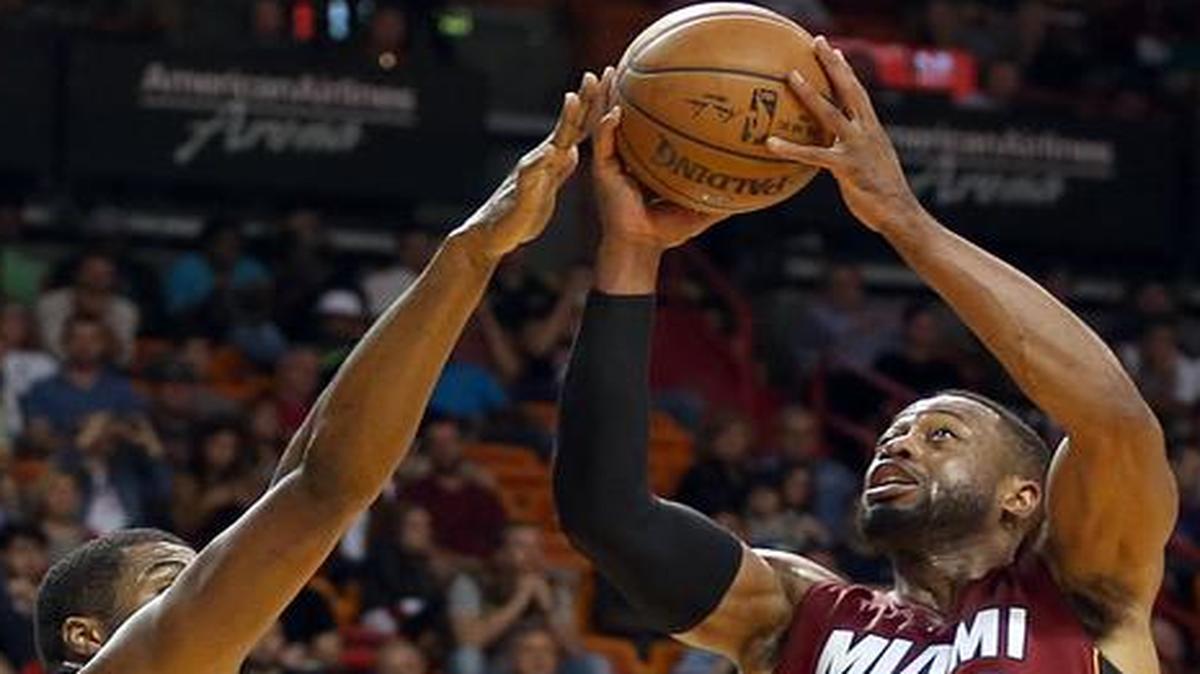 
Dwyane Wade anotó 42 puntos ante el Jazz, su mejor rendimiento esta temporada con el Heat. 
