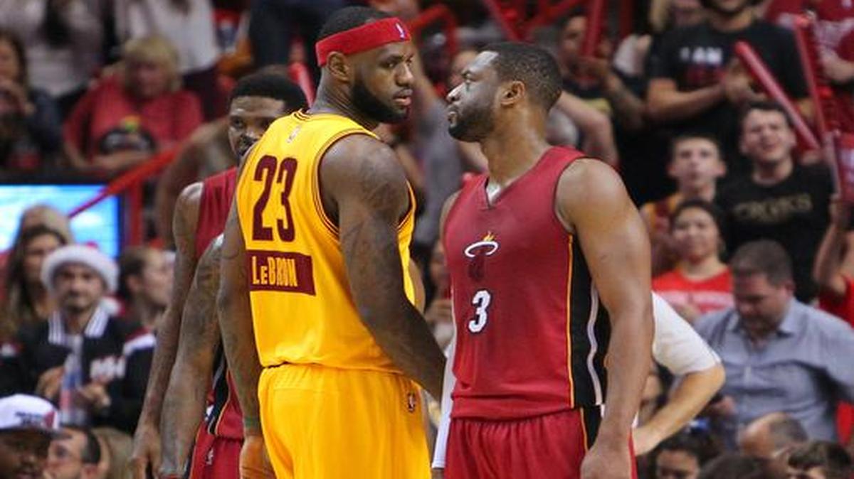 
LeBron James (23) y Dwyane Wade (3) en el partido de Navidad en Miami.
