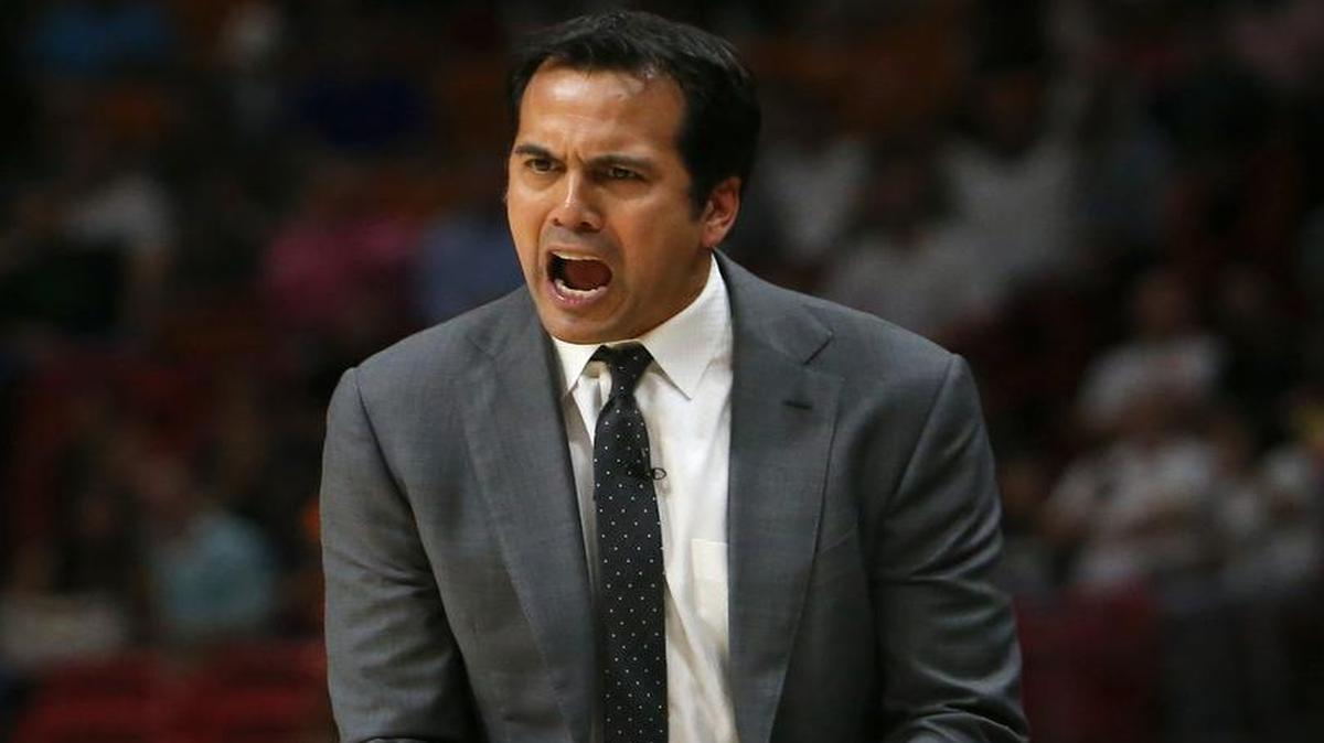 El entrenador del Heat Erik Spoelstra reacciona en un partido contra los Pacers, en diciembre pasado.