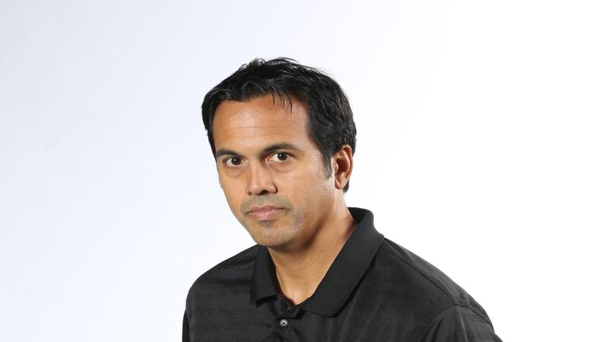 Erik Spoelstra entra en su octava temporada como entrenador del Heat.