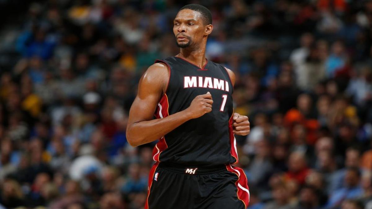 Chris Bosh, del Heat, en el juego contra los Nuggets, el viernes 15 de enero del 2016, en Denver.