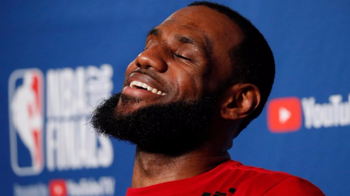 LeBron James jugará con los Lakers luego de acordar por cuatro temporadas y $154 millones con los Lakers el domingo 1ro de julio de 2018.