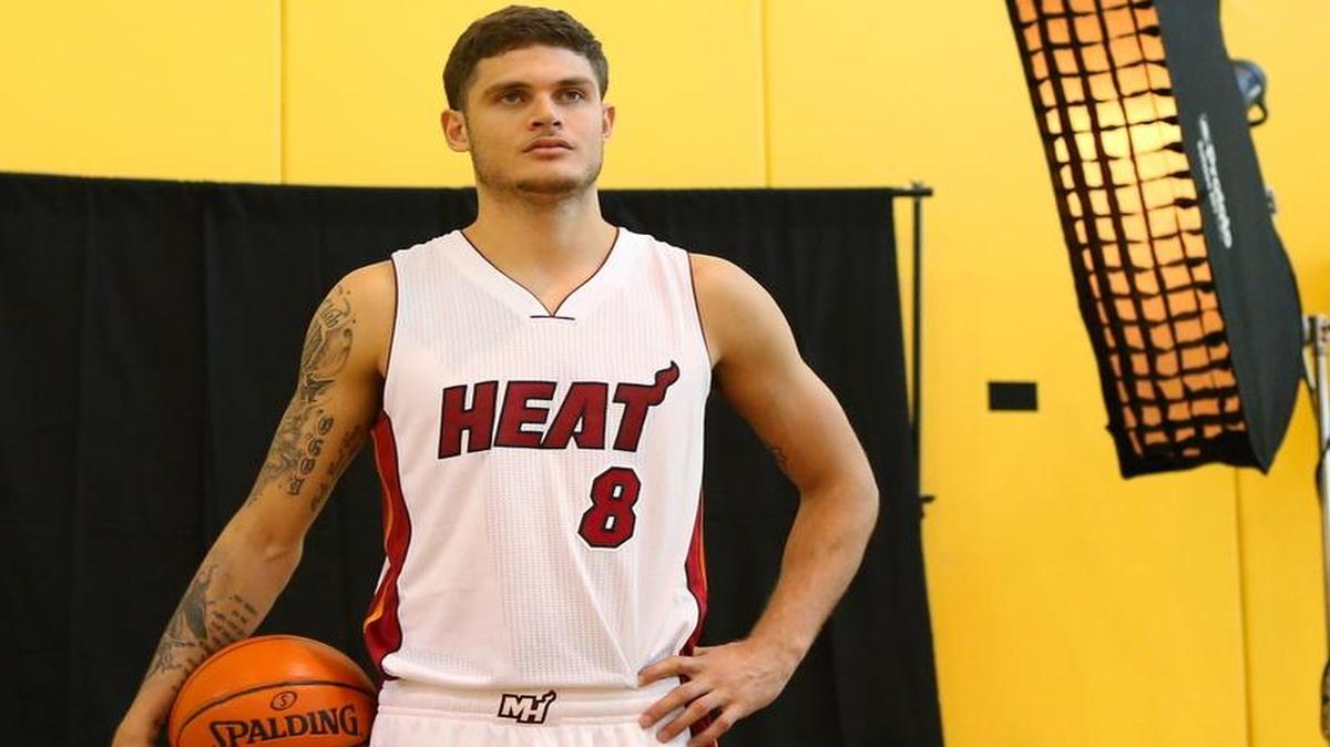 Tyler Johnson posa en el Día de la Prensa del Heat el pasado 26 de septiembre en Miami.