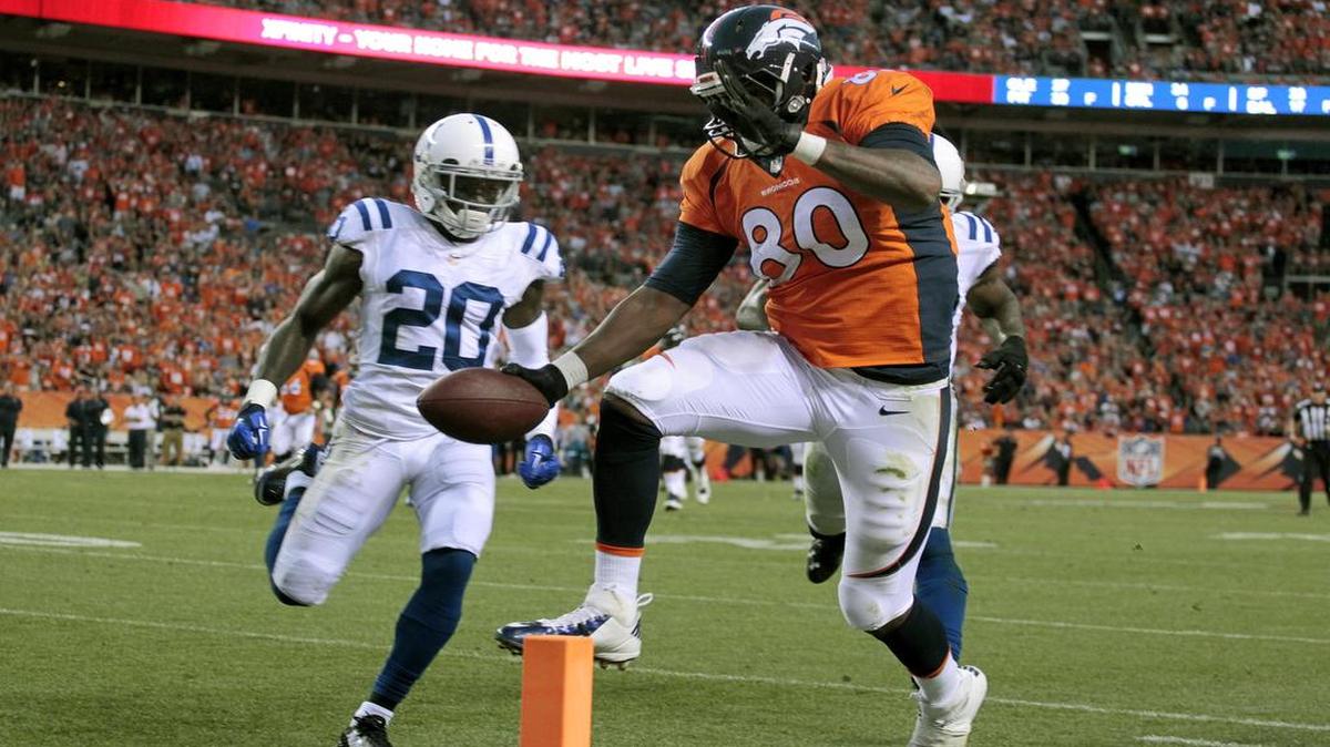 Julius Thomas (80), entonces de los Broncos, anota un TD contra los Colts en el 2014.
