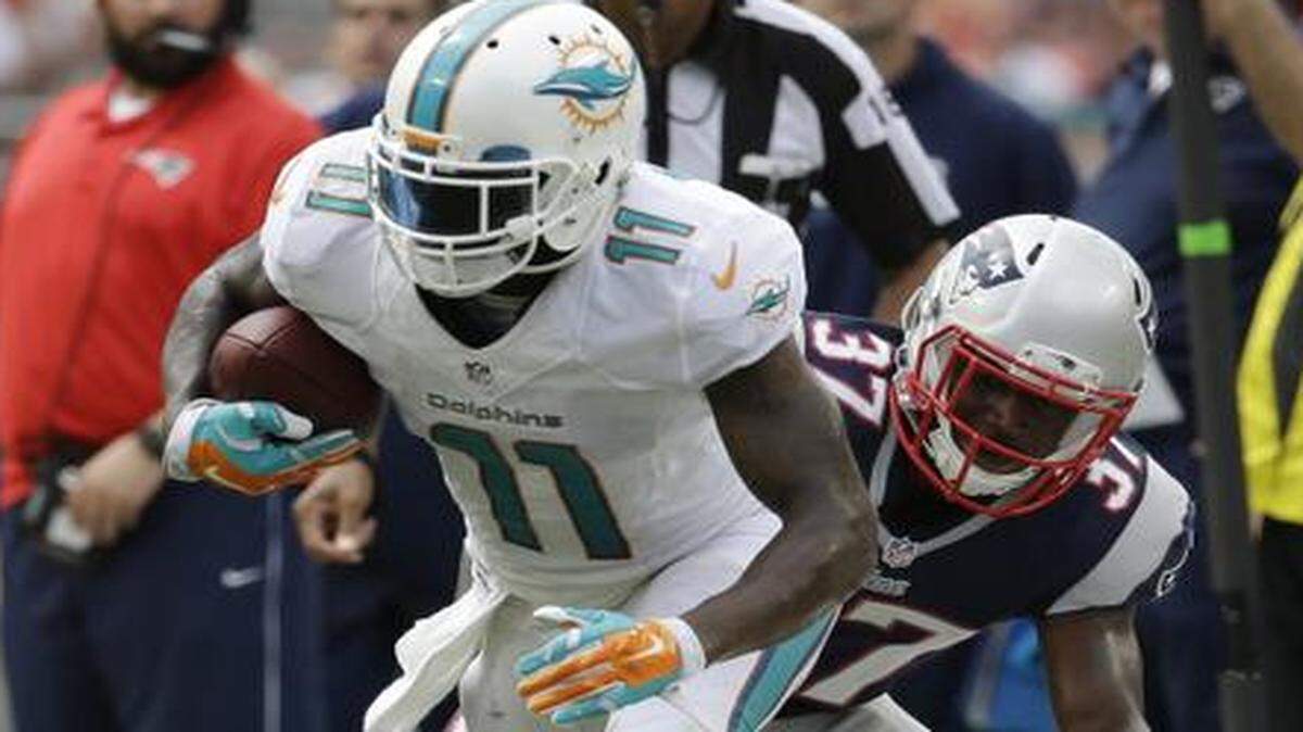 
Mike Wallace (11) se escapa con el ovoide, el 7 de septiembre.
