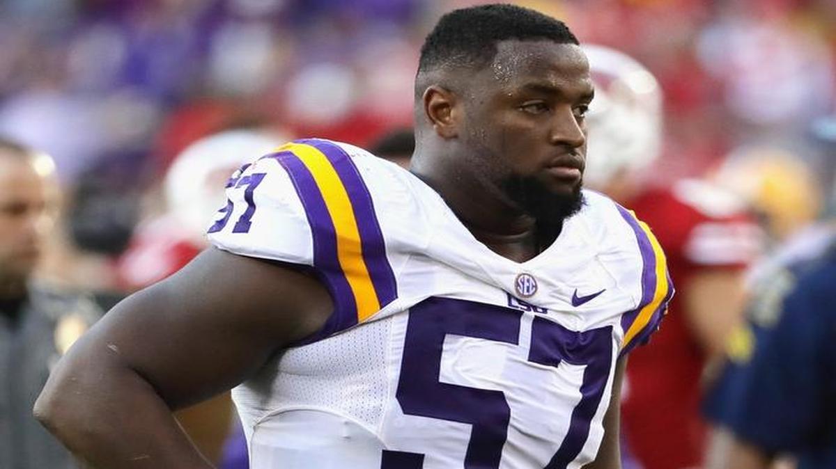Davon Godchaux, de los Tigers de LSU, en un partido contra Wisconsin, el 3 de septiembre pasado en Green Bay.