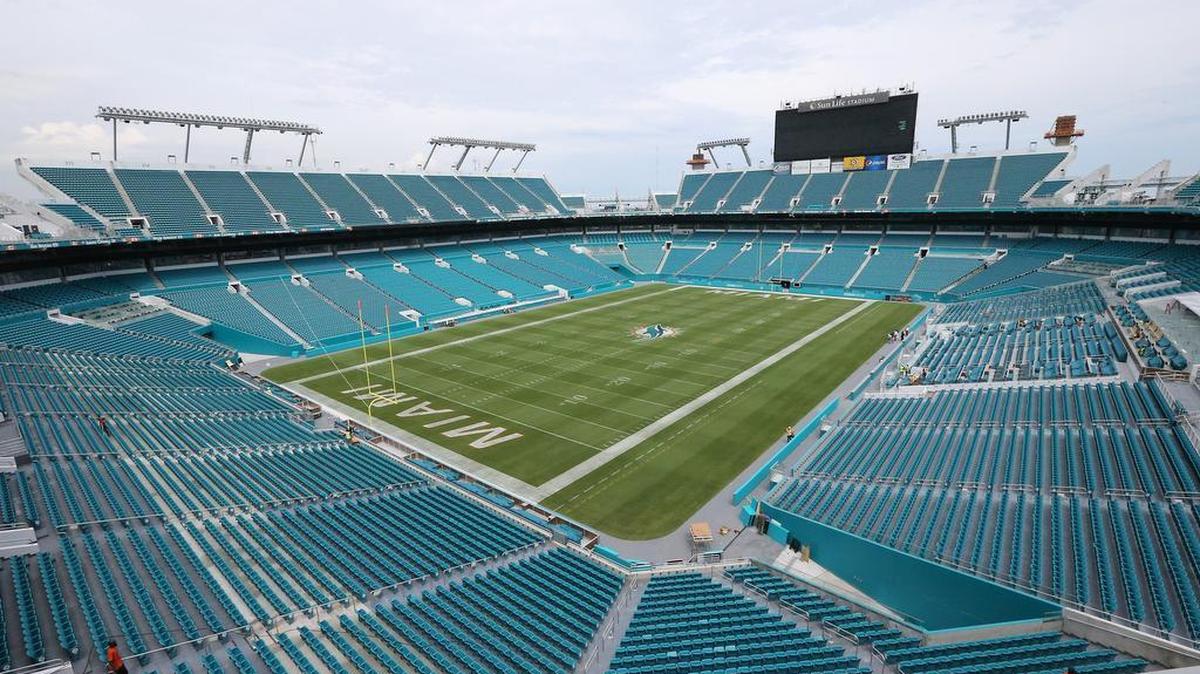 
Vista panorámica del nuevo Sun Life Stadium el jueves, con los cambios producidos en la primera fase de la remodelación.
