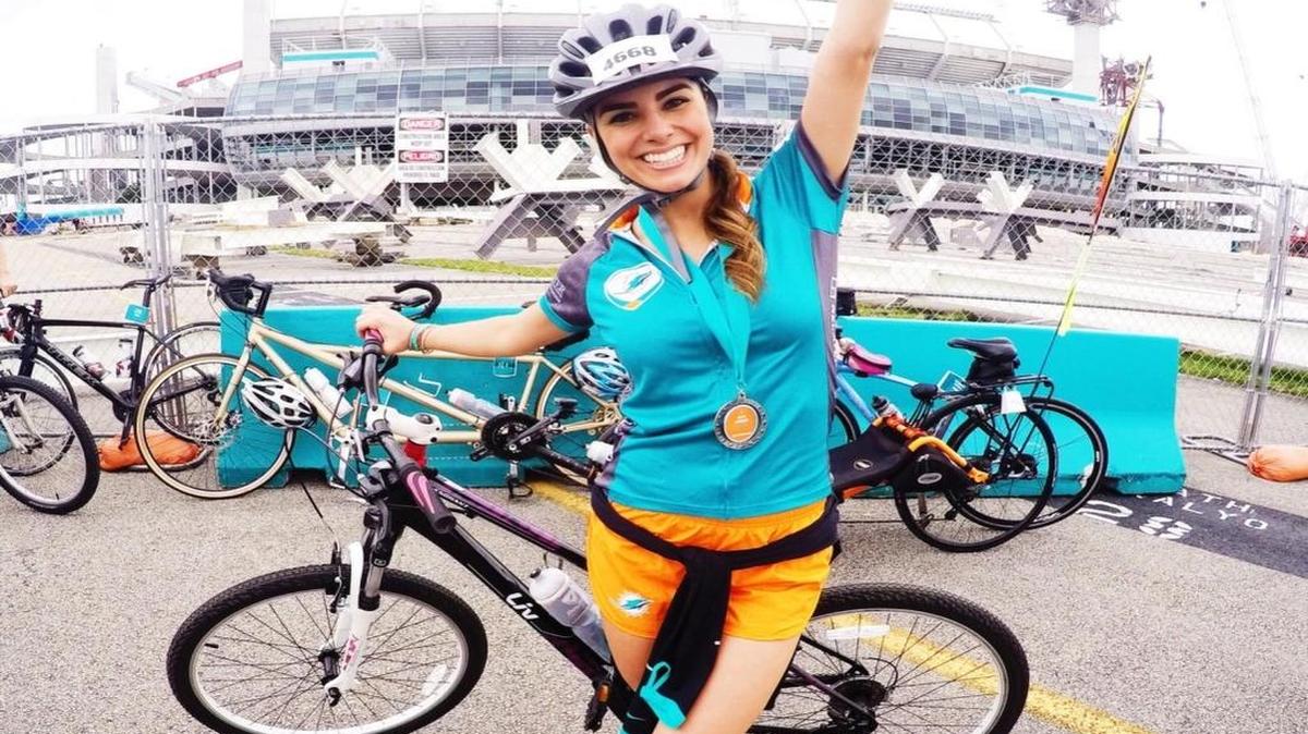 Mónica, la capitana de las cheerleaders de los Dolphins en la carrera del Cancer Challenge, en el 2016.