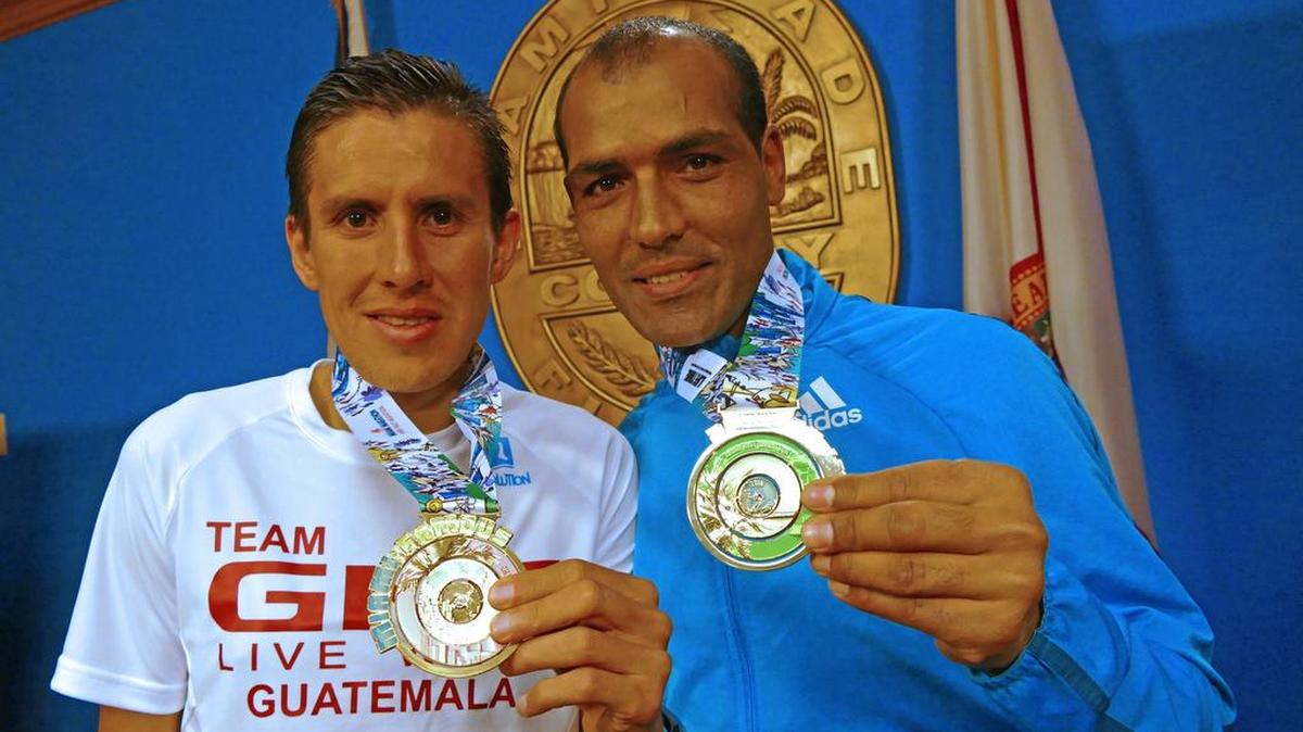 El guatemalteco Luis Carlos Rivero González y el italiano de origen marroquí Benazzouz Slimani, el viernes.
