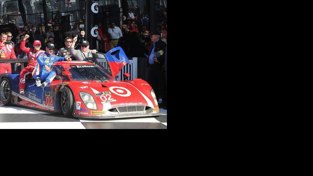 
El equipo Chip Ganassi, que tiene como copropietario al cubano Félix Sabates, triunfó el domingo en Daytona.

