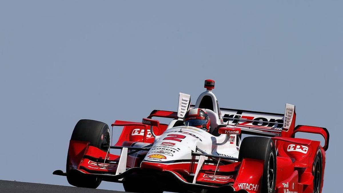 
El colombiano Juan Pablo Montoya conduce su coche del Team Penske Chevrolet en el Grand Prix de Sonoma, en el autódromo de Sonoma, el domingo.
