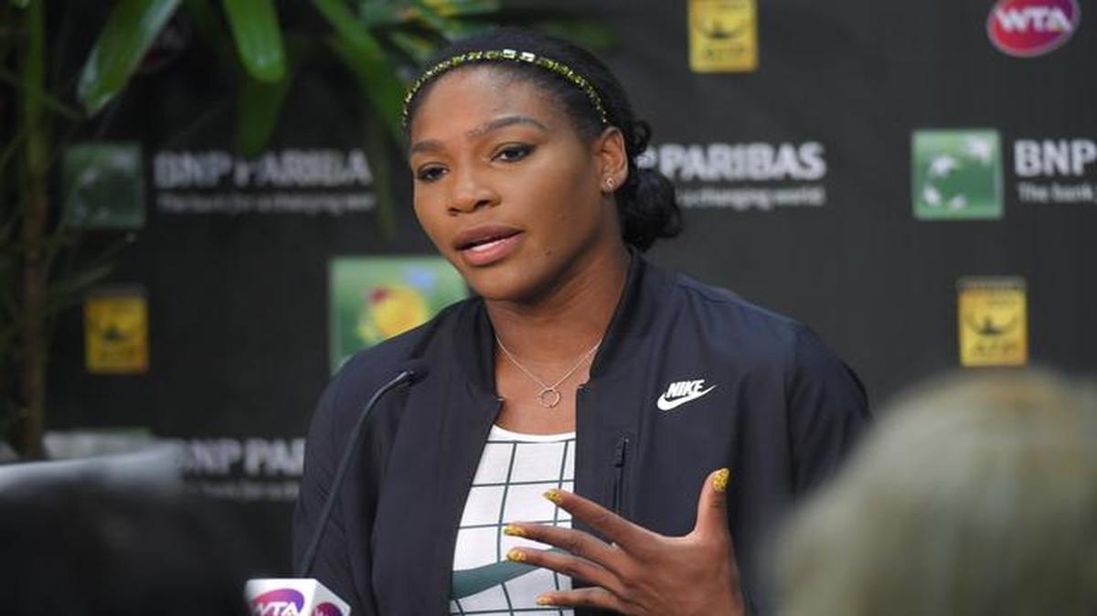 
Serena Williams habla el jueves 12 de marzo del 2015 en una rueda de prensa en el estadio Tennis Garden de Indian Wells, California.


