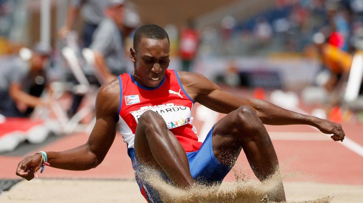 
Pedro Pablo Pichardo durante la competencia de triple salto en los Juegos Panamericanos, el 24 de julio del 2015, en Toronto, Canadá.

