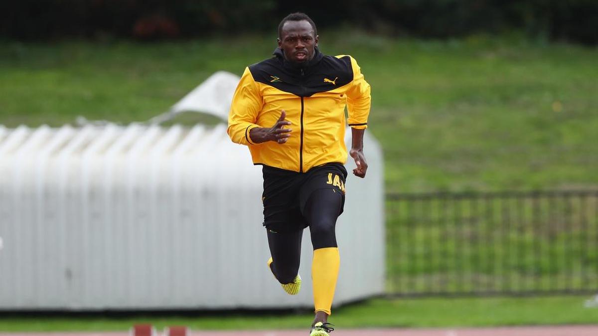 Usain Bolt corre en un entrenamiento el 2 de agosto del 2017 en Londres.