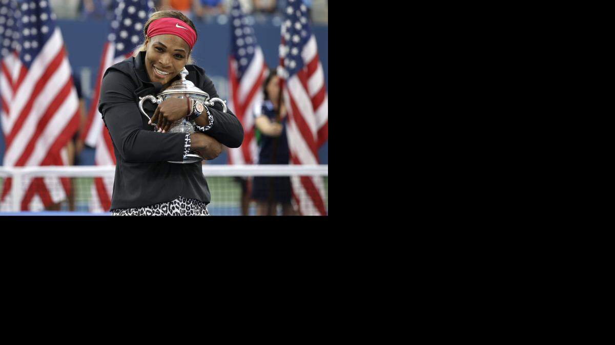 
Serena Williams ganó el domingo su tercer título seguido en el US Open al vencer 6-3, 6-3 a Caroline Wozniacki. 
