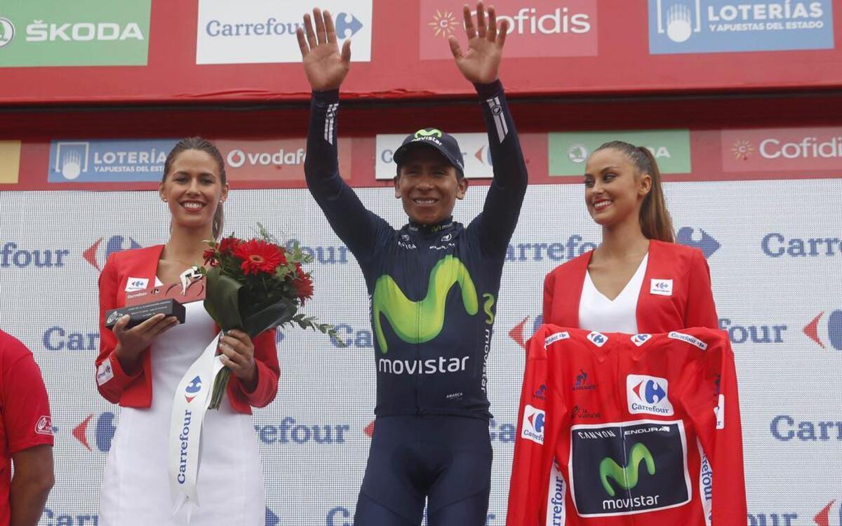 El ciclista colombiano del equipo Movistar Nairo Quintana en el podio tras ganar la décima etapa de la Vuelta Ciclista a España 2016, el 29 de agosto del 2016.