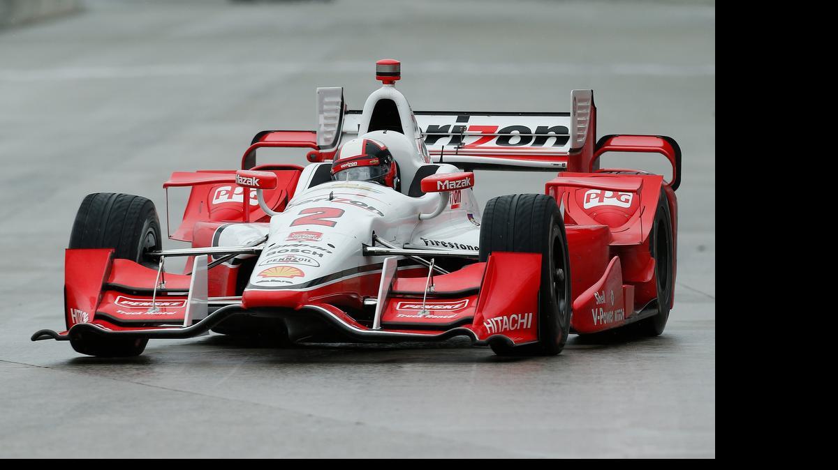 
El colombiano Juan Pablo Montoya conduce su bólido en el Grand Prix de Detroit, el domingo 31 de mayo del 2015.
