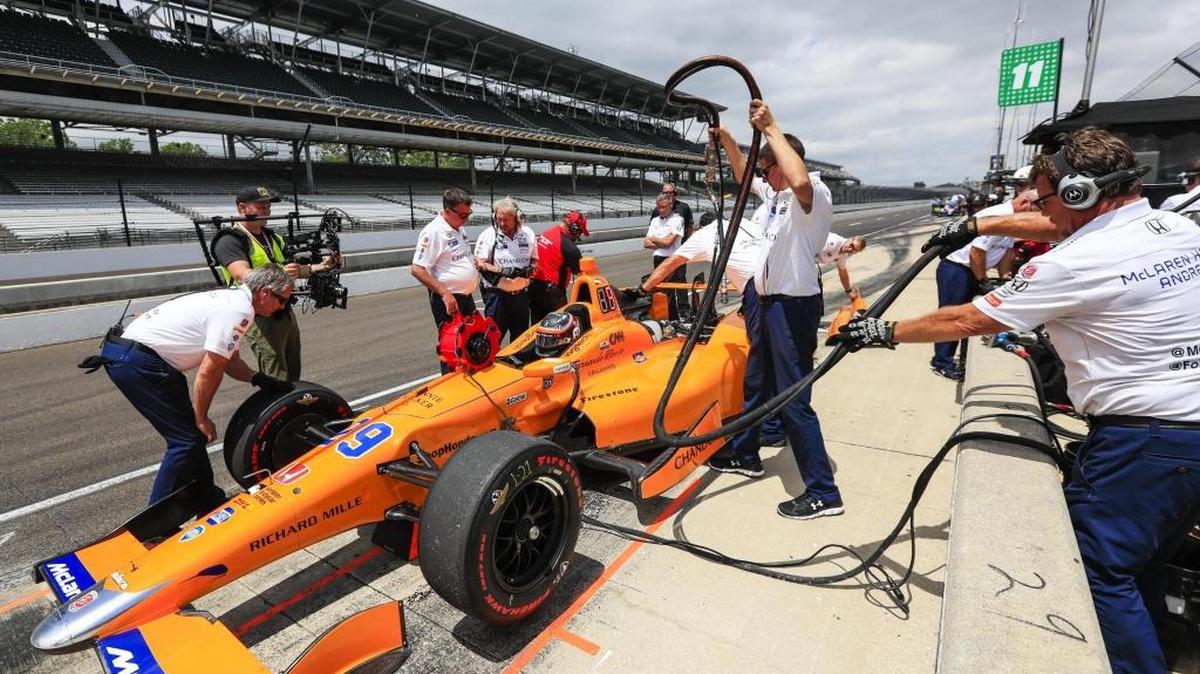Fernando Alonso, de Andretti Autosport, se prepara para el segundo día de clasificación, el domingo en Indianápolis.