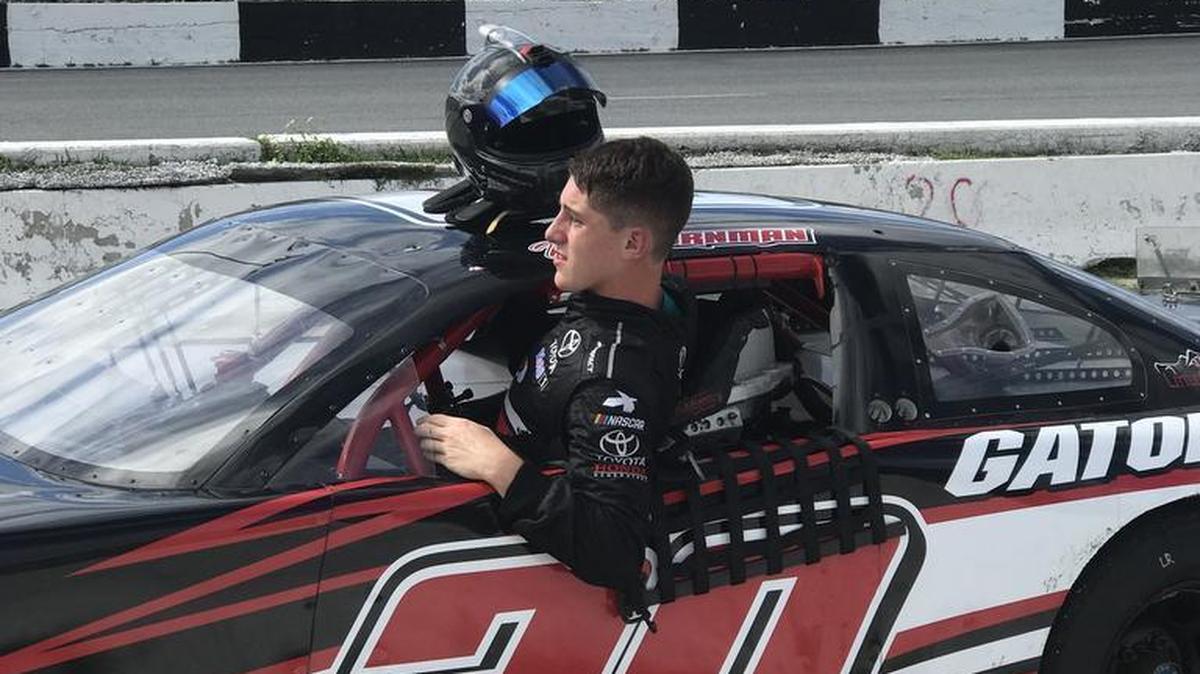 El piloto cubanoamericano de Homestead Nick Sánchez fue uno de los seis elegidos por NASCAR en representación de distintos sectores de la sociedad que aspiran a conducir sus destinos en el principal circuito de carreras de los Estados Unidos.
