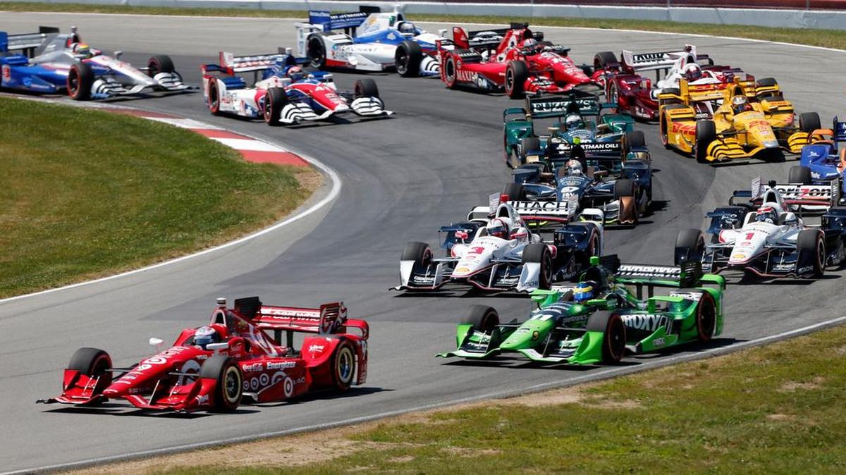 
El neozelandés Scott Dixon encabeza la primera vuelta en la Indy 200 en Lexington, Ohio, el domingo.
