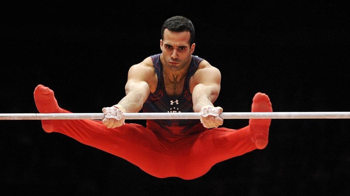 Danell Leyva durante su actuación en la barra fija en el Campeonato Mundial de gimnasia, el domingo 1ro de noviembre del 2015, en Glasgow, Gran Bretaña.