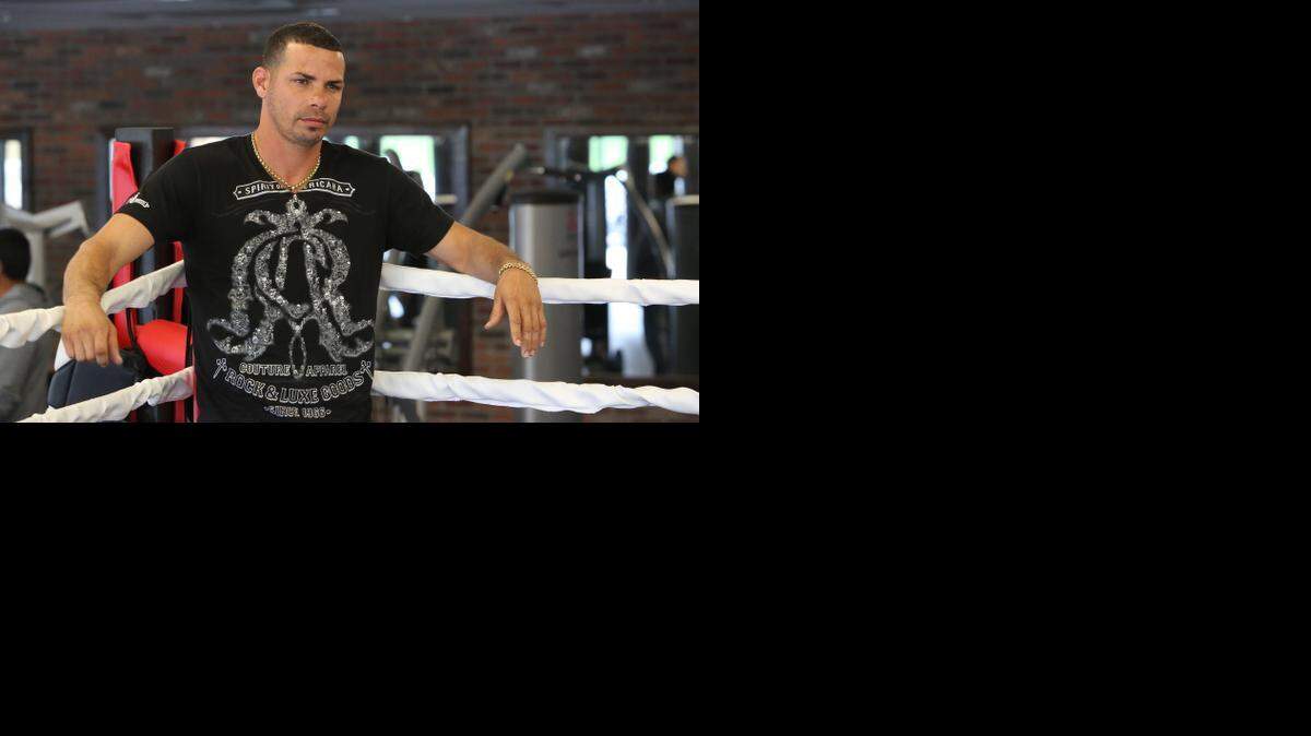 
RICHARD ABRIL durante un entrenamiento en Pembroke Pines, el martes 20 de enero del 2015 para su siguiente pelea.
