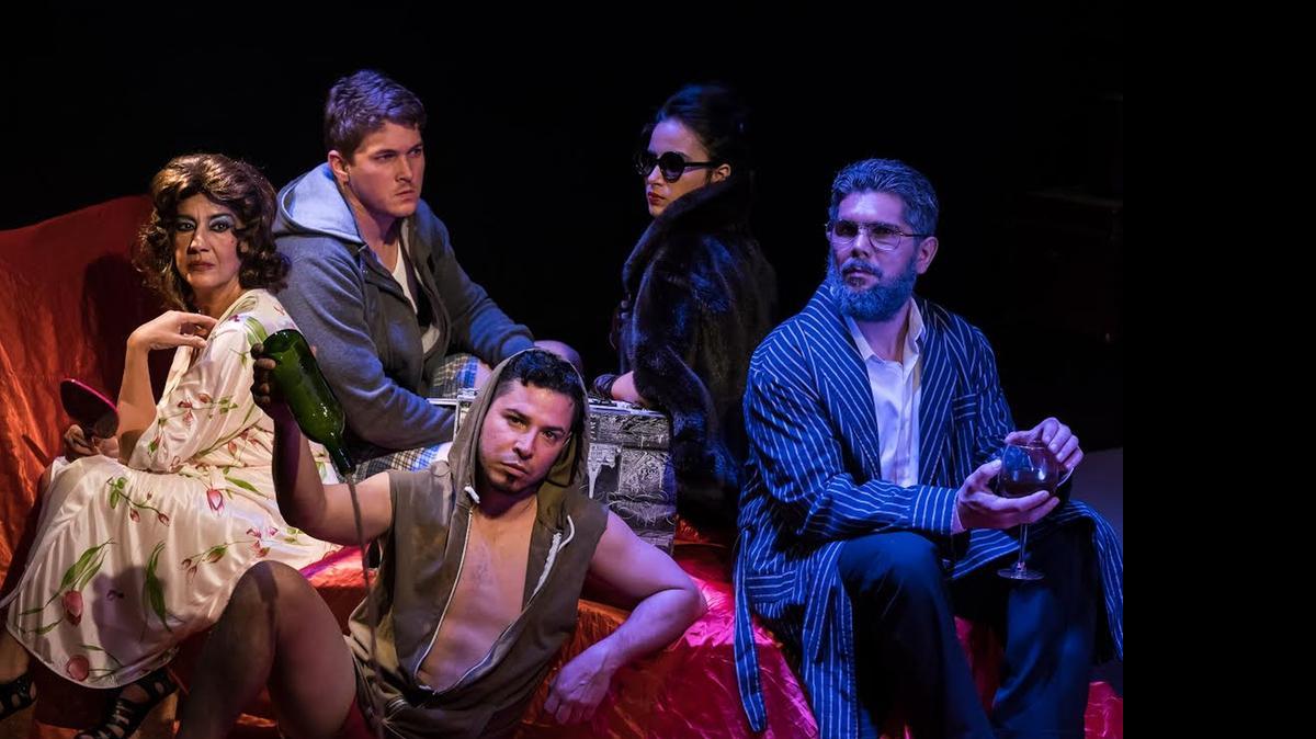 
Elenco de ‘Miénteme’, de Eddy Díaz Souza, que presenta Artefactus Teatro
