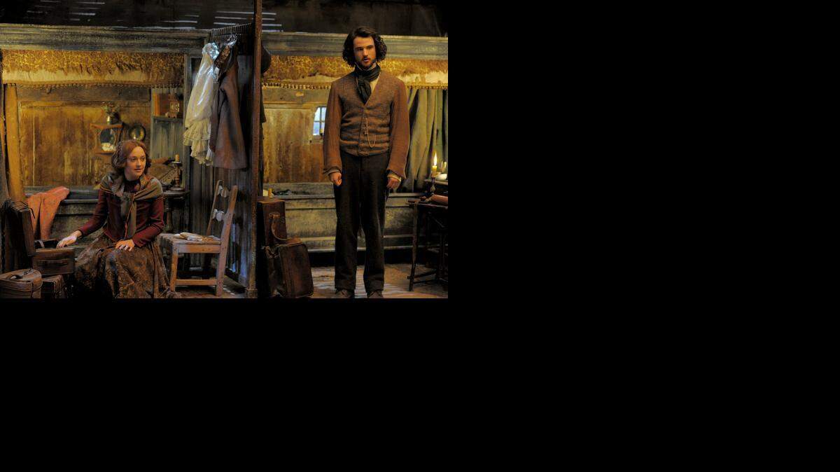
Dakota Fanning y Tom Sturridge en ‘Effie Gray’.
