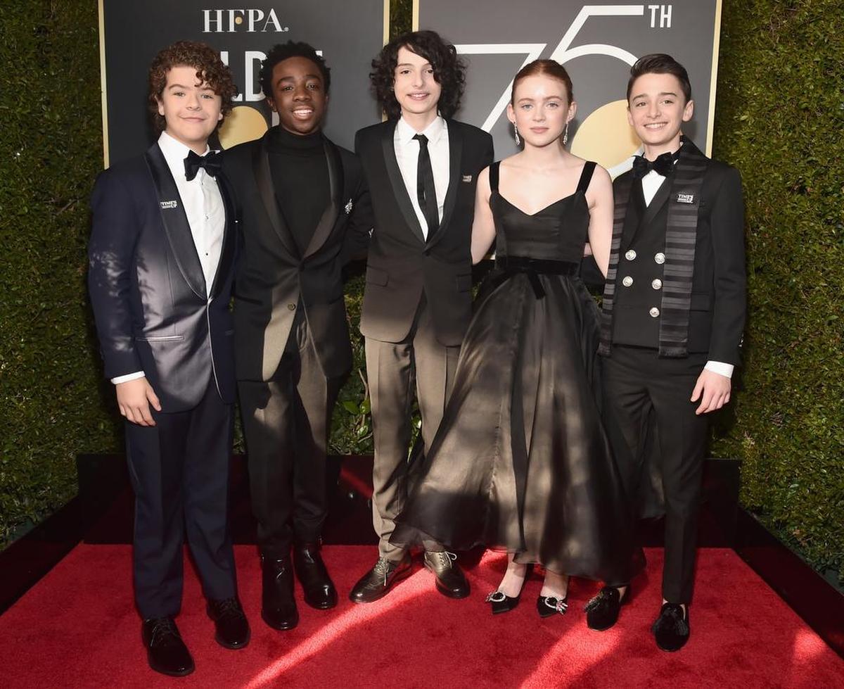 El elenco de la serie “Stranger Things” Gaten Matarazzo, Caleb McLaughlin, Finn Wolfhard, Sadie Sink y Noah Schnapp llegan a la 75º ceremonia de los premios Globos de Oro en el Beverly Hilton Hotel el domingo 7 de enero de 2018 en Beverly Hills, California.
