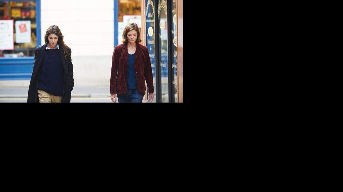 
Charlotte Gainsbourg y Chiara Mastroianni en ‘Three Hearts’, dirigido por Benoît Jacquot.
