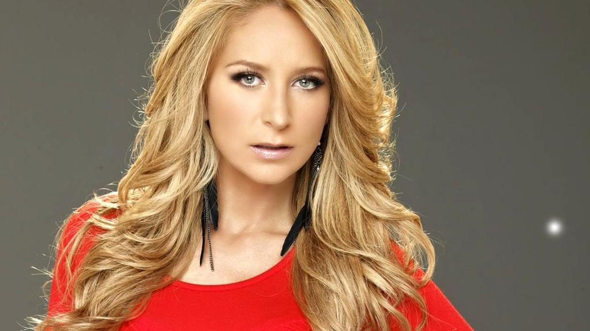 Geraldine Bazán