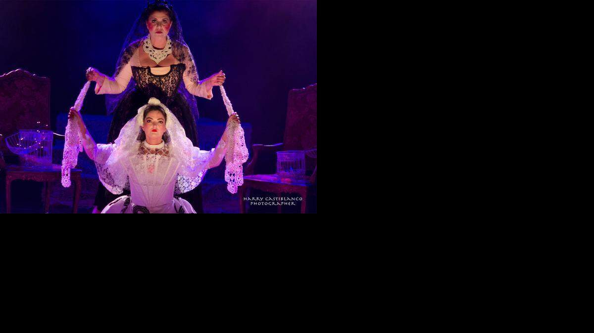 
Susana Pérez y Rocío Carmona en ‘Cartas cruzadas’, que se presentó como parte del TEMFest.
