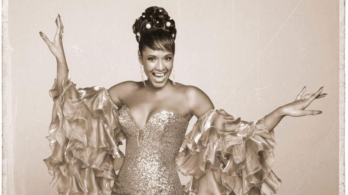 La voz de Jeimy Osorio fue doblada en los pasajes cantados por la de la cantante colombiana Patricia Padilla, que imitó a la Guarachera en un reality.