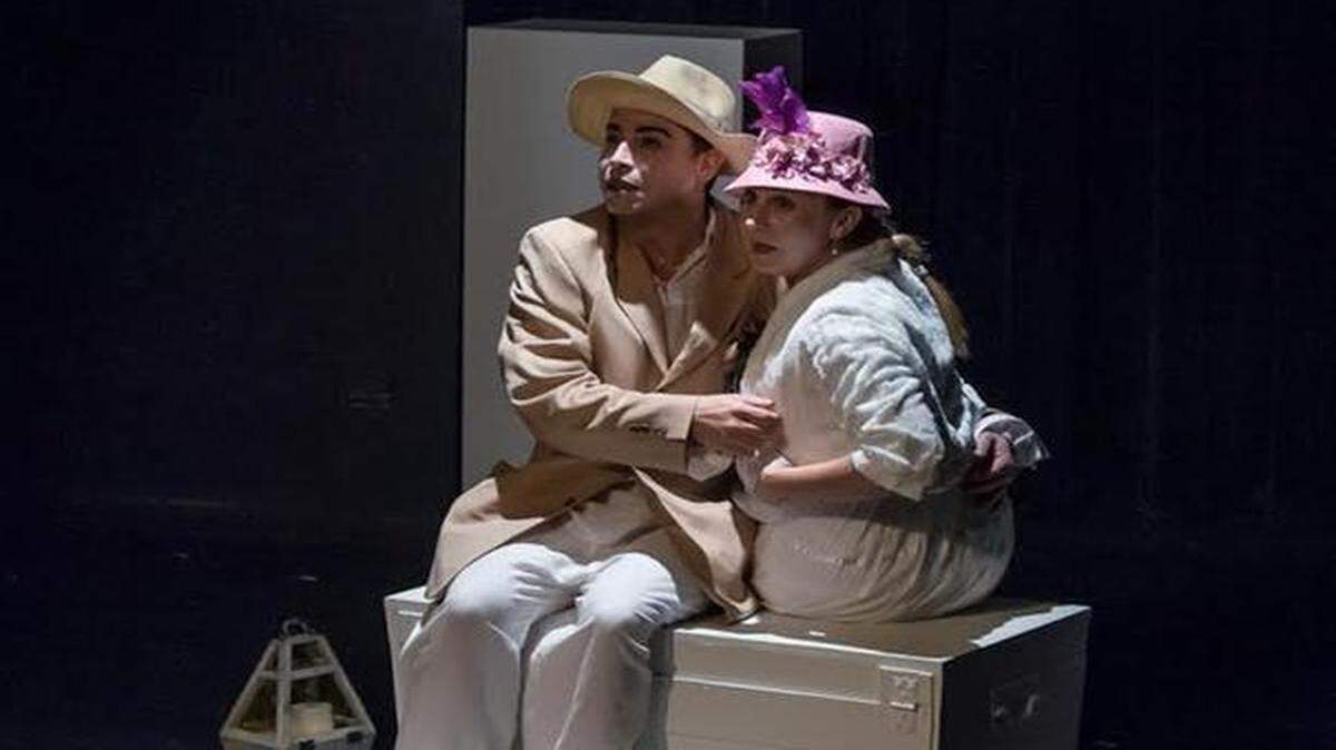 
Leandro Peraza y Maribel Barrios protagonizan ‘Mi Platero’, bajo la dirección de Eddy Díaz Souza.
