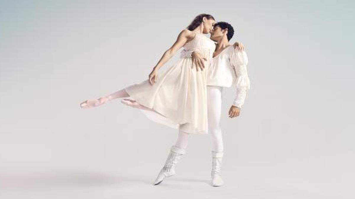 
Patricia Delgado y Renán Cerdeiro en ‘Romeo y Julieta’, que el Miami City Ballet presenta este fin de semana en el Adrienne Arsht Center.
