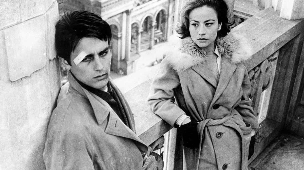 Alain Delon y Annie Girardot en una escena de ‘Rocco y sus hermanos’.