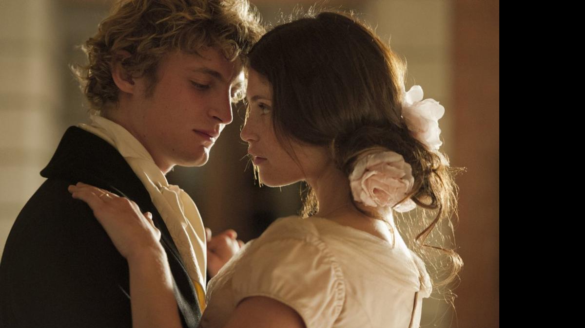 
Gemma Arterton y Niels Schneider en ‘Gemma Bovery’.
