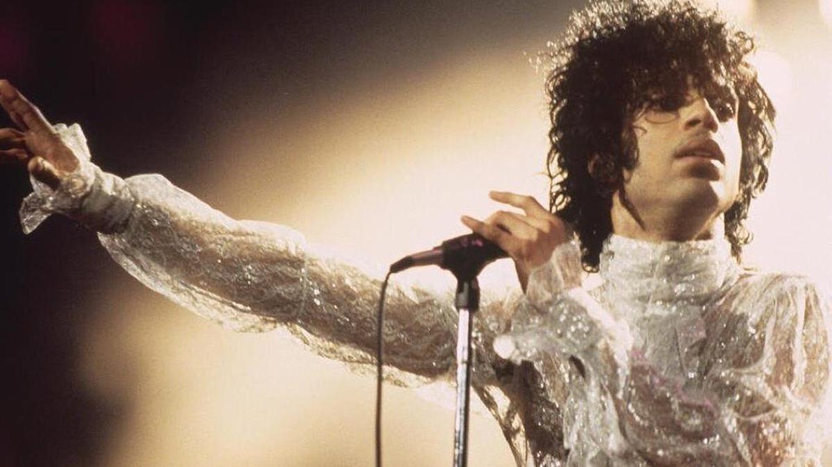 Fotografía de Prince compartida por Jennifer López