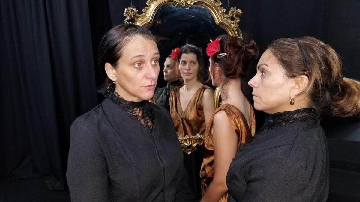 Desde la izq.: Verónica Abruza, Vivian Morales y Tamara Melián, en ‘Las últimas criadas’.