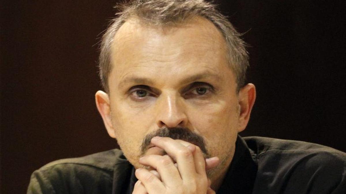 El cantante español Miguel Bosé participa el domingo 18 de abril de 2010, en la conferencia de prensa realizada antes del concierto “Un canto de esperanza por Haití”.