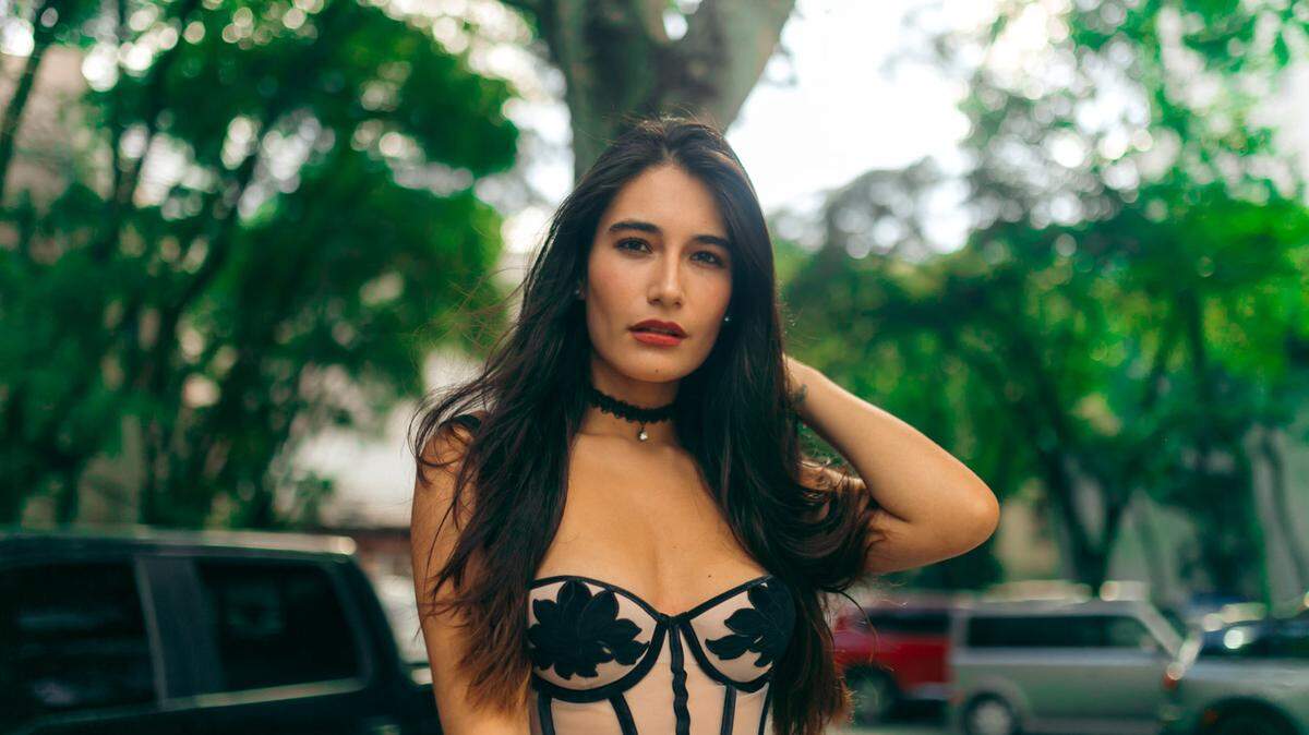 Nicky Stefan, cantante ecuatoriana radicada en Miami, presenta su álbum “Creo en Mí”