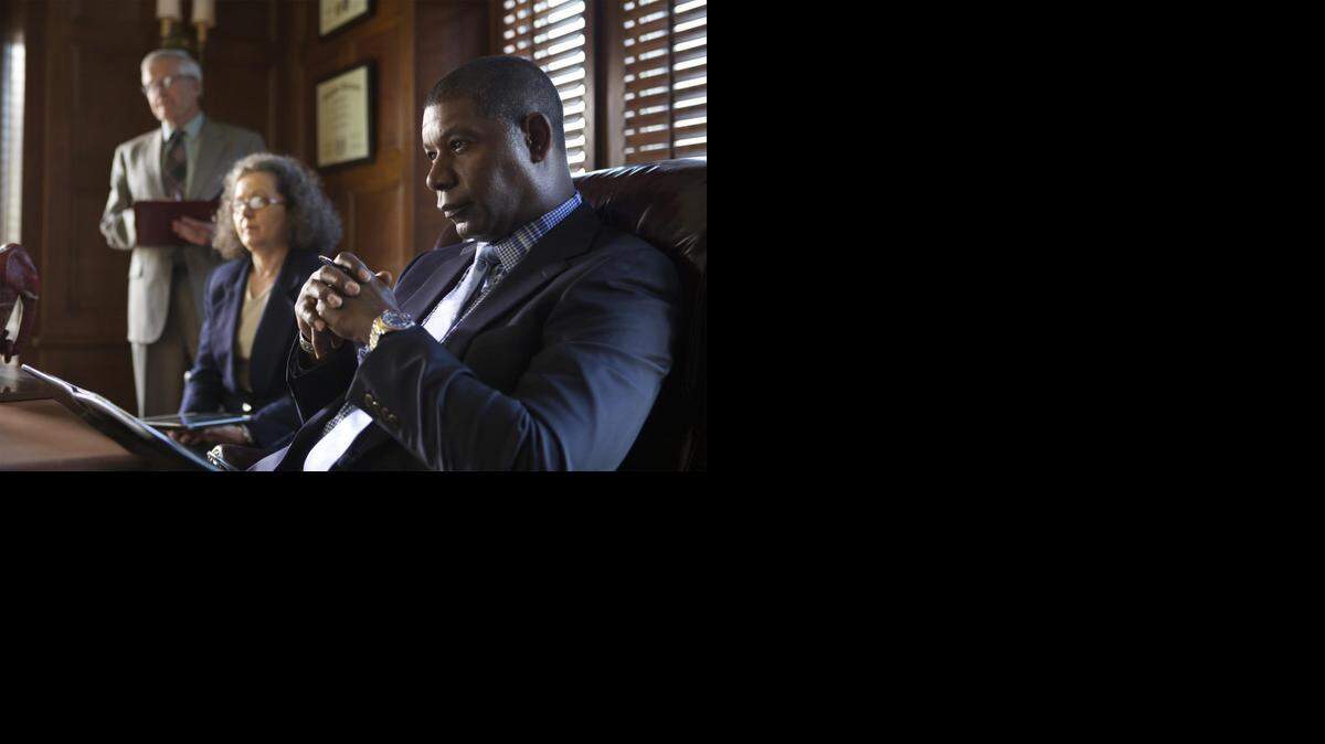 
Dennis Haysbert en ‘Dear White People’, dirigida por dirigida por Justin Simien.

