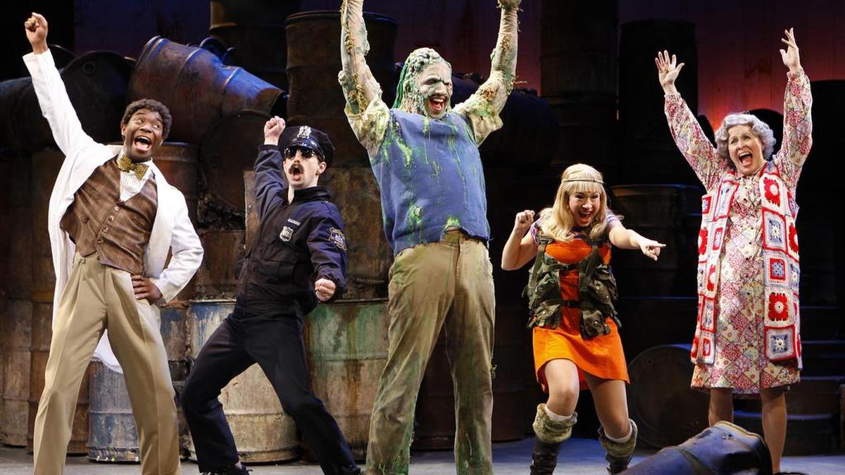 
‘The Toxic Avenger,’ un éxito Off- Broadway, iniciará funciones en el Actors ' Playhouse del 14 de octubre al 8 de noviembre.
