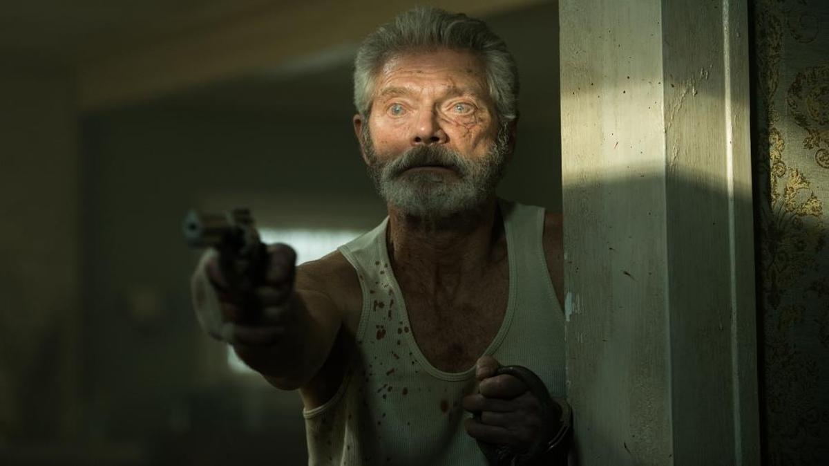 Stephen Lang en una escena de la pelicula "Dont Breathe."
