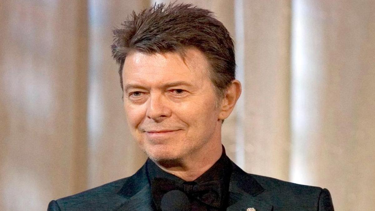 Músicos que acompañaron a David Bowie en su composición final, “Blackstar”, anunciaron el viernes su propio álbum inspirado en la fallecida leyenda del rock.